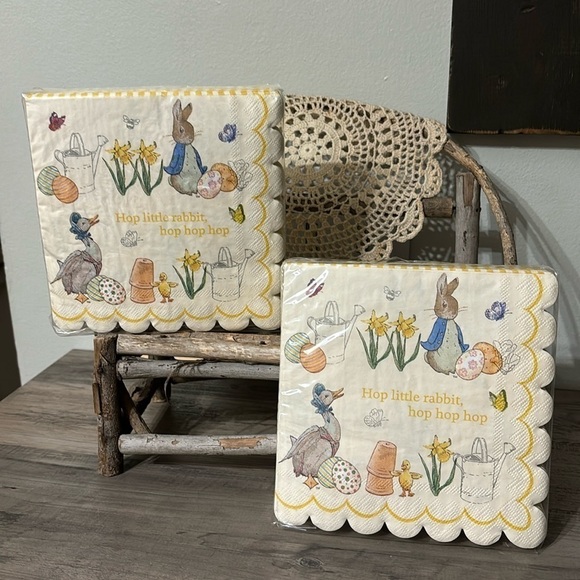 NEW IN PACKAGING! MERI MERI PETER RABBIT HOP LITTLE RABBIT HOP HOP HOP NAPKINS - Picture 1 of 7